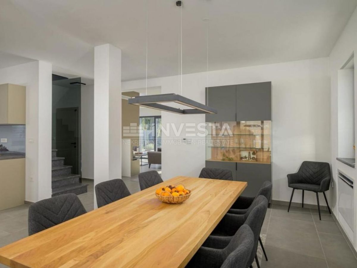 Svetvinčent, bellissima villa con piscina, AFFARE! PREZZO RIBASSATO!