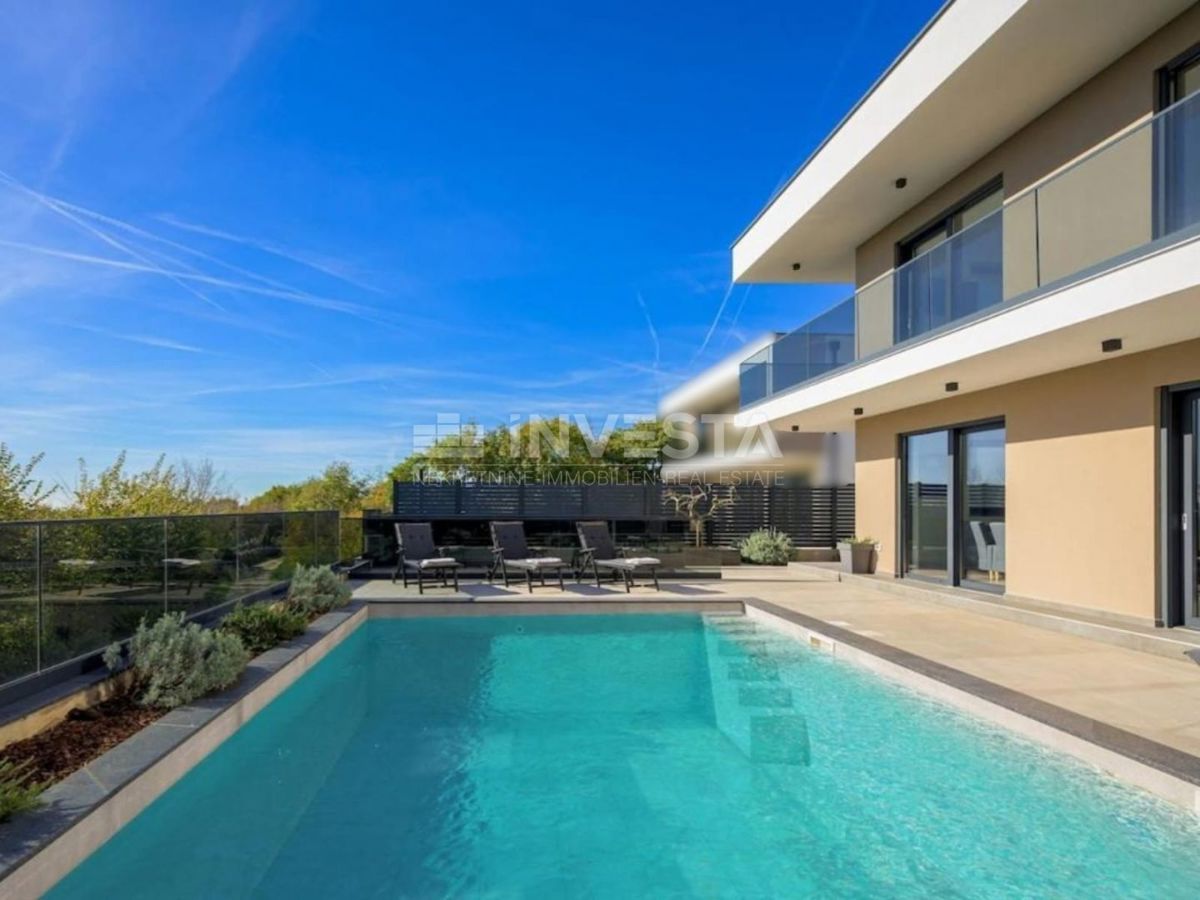 Svetvinčent, bellissima villa con piscina, AFFARE! PREZZO RIBASSATO!