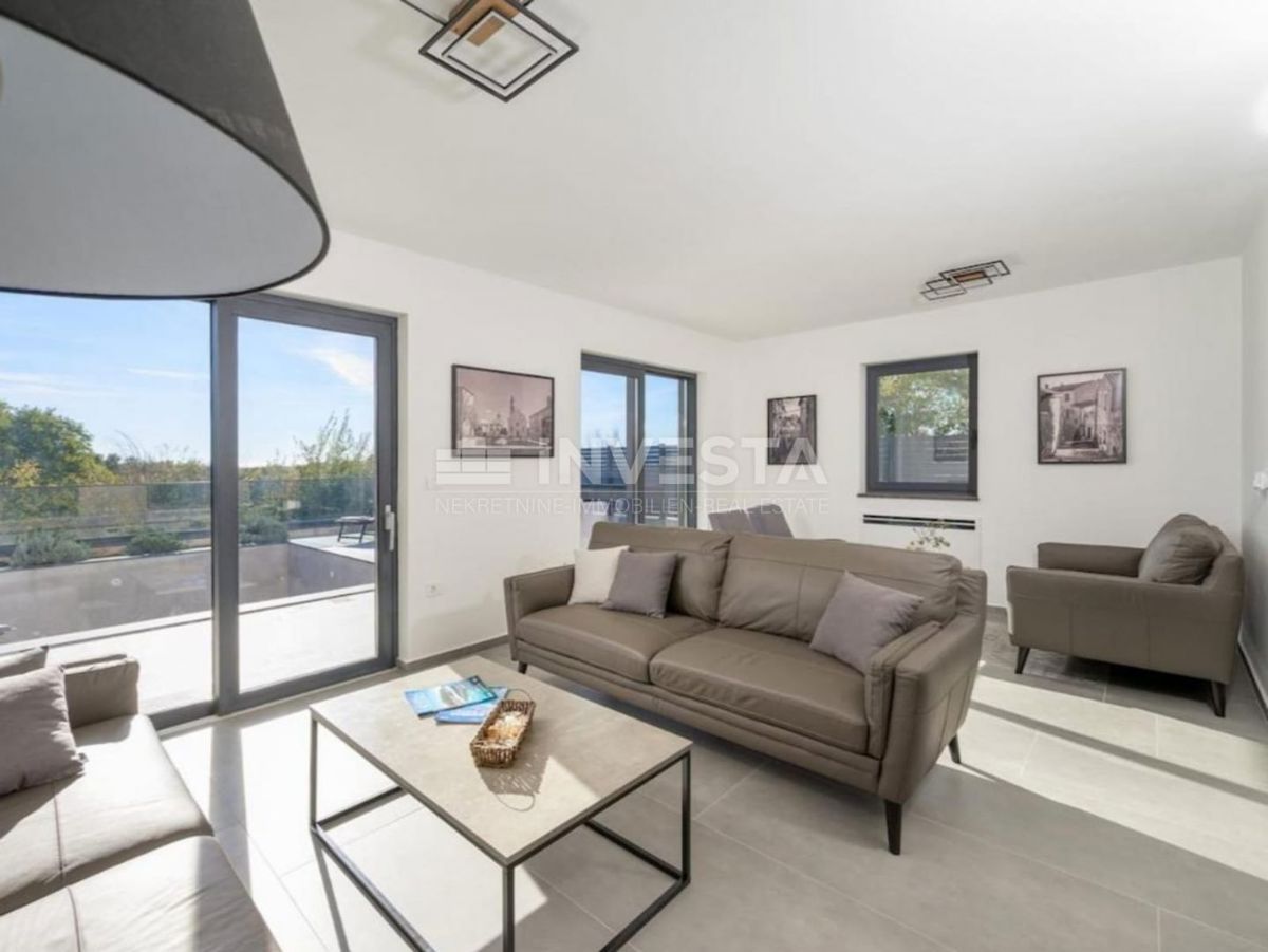 Svetvinčent, bellissima villa con piscina, AFFARE! PREZZO RIBASSATO!