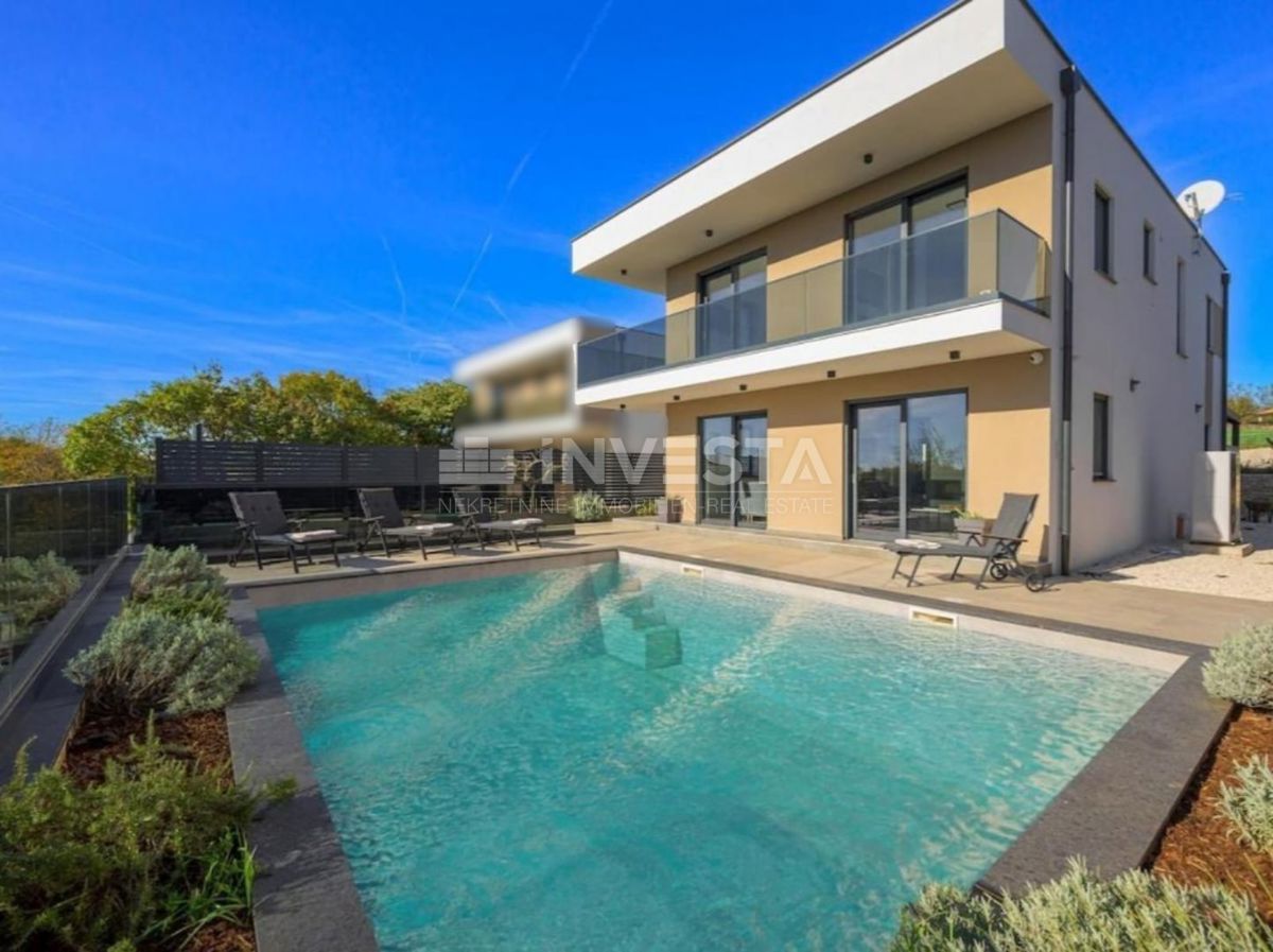 Svetvinčent, bellissima villa con piscina, AFFARE! PREZZO RIBASSATO!