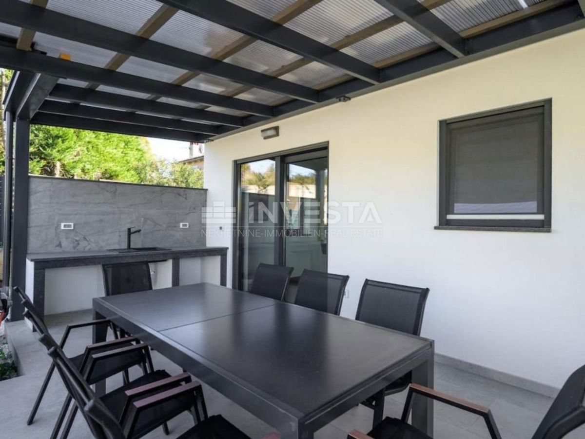 Svetvinčent, bellissima villa con piscina, AFFARE! PREZZO RIBASSATO!