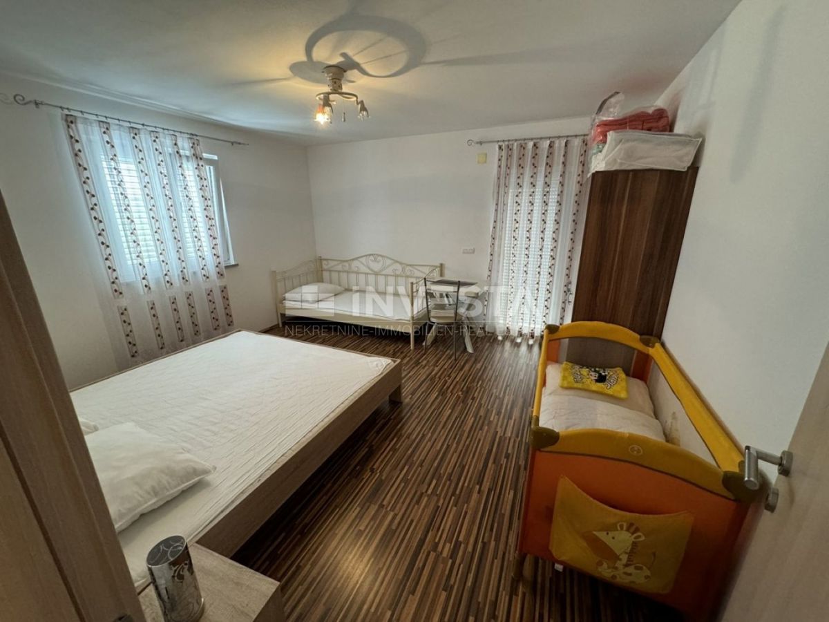 Fasana, Valbandon – Casa indipendente con due appartamenti, vicino al mare