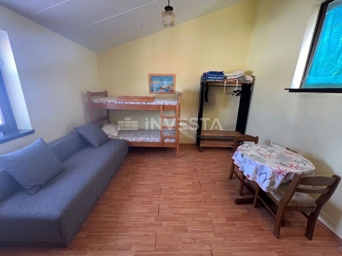 Barbariga, monolocale con terrazza