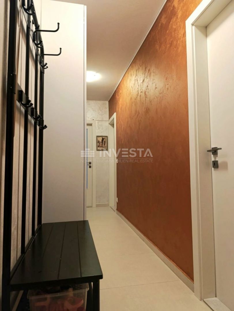 Pola, Vidikovac, appartamento ristrutturato al 3° piano con ascensore, 2 camere da letto e balcone