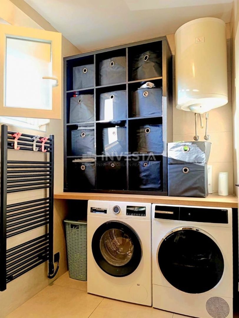 Pola, Vidikovac, appartamento ristrutturato al 3° piano con ascensore, 2 camere da letto e balcone