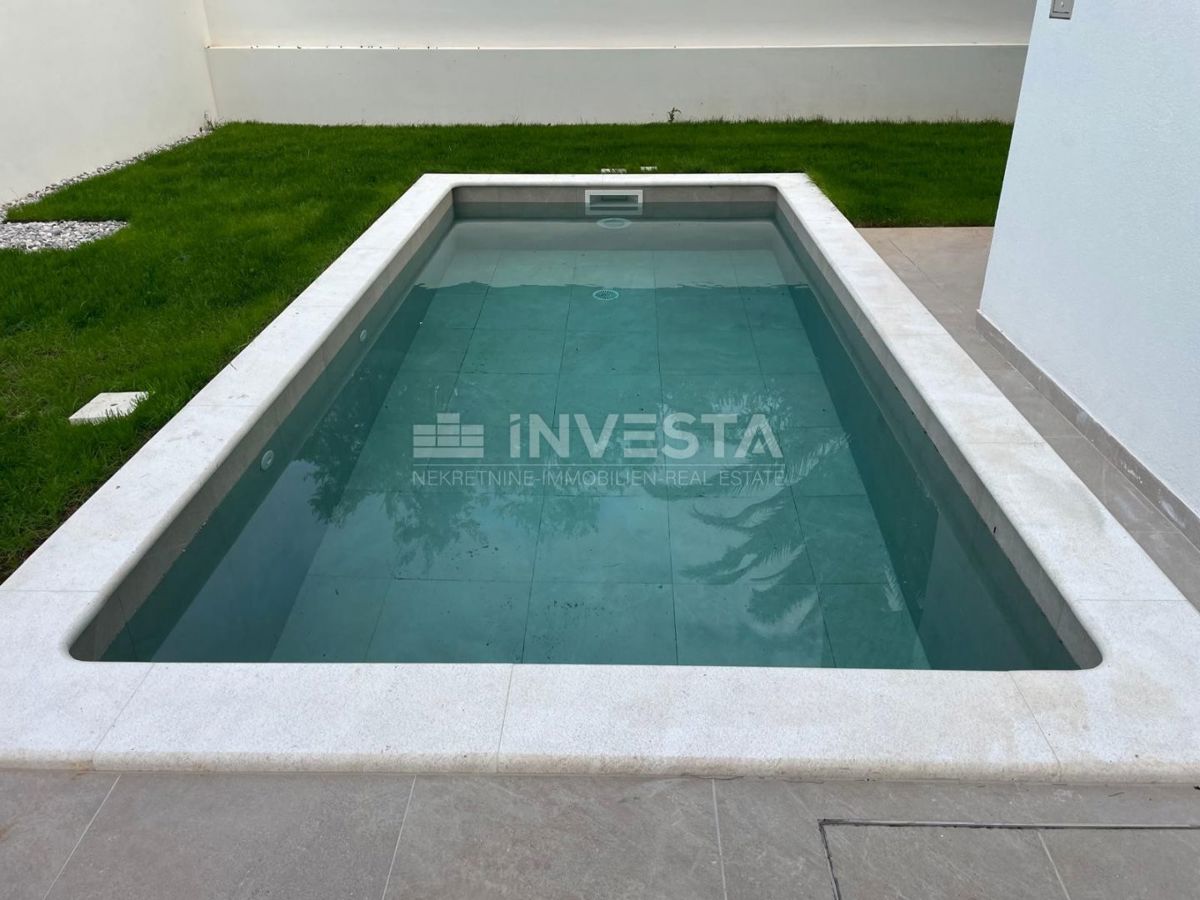 Medolino, Premantura, appartamento di lusso 99 m² con piscina, giardino e 2 posti auto