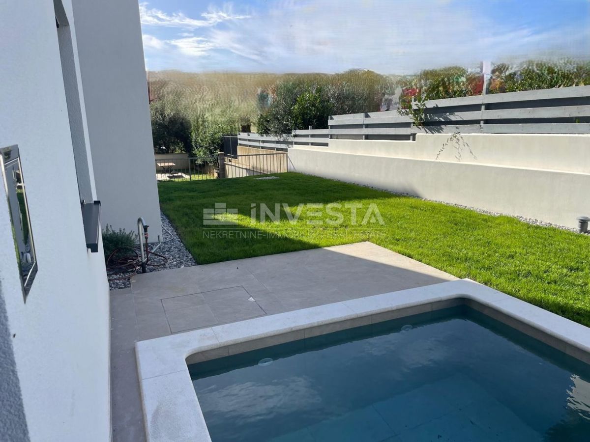 Medolino, Premantura, appartamento di lusso 99 m² con piscina, giardino e 2 posti auto