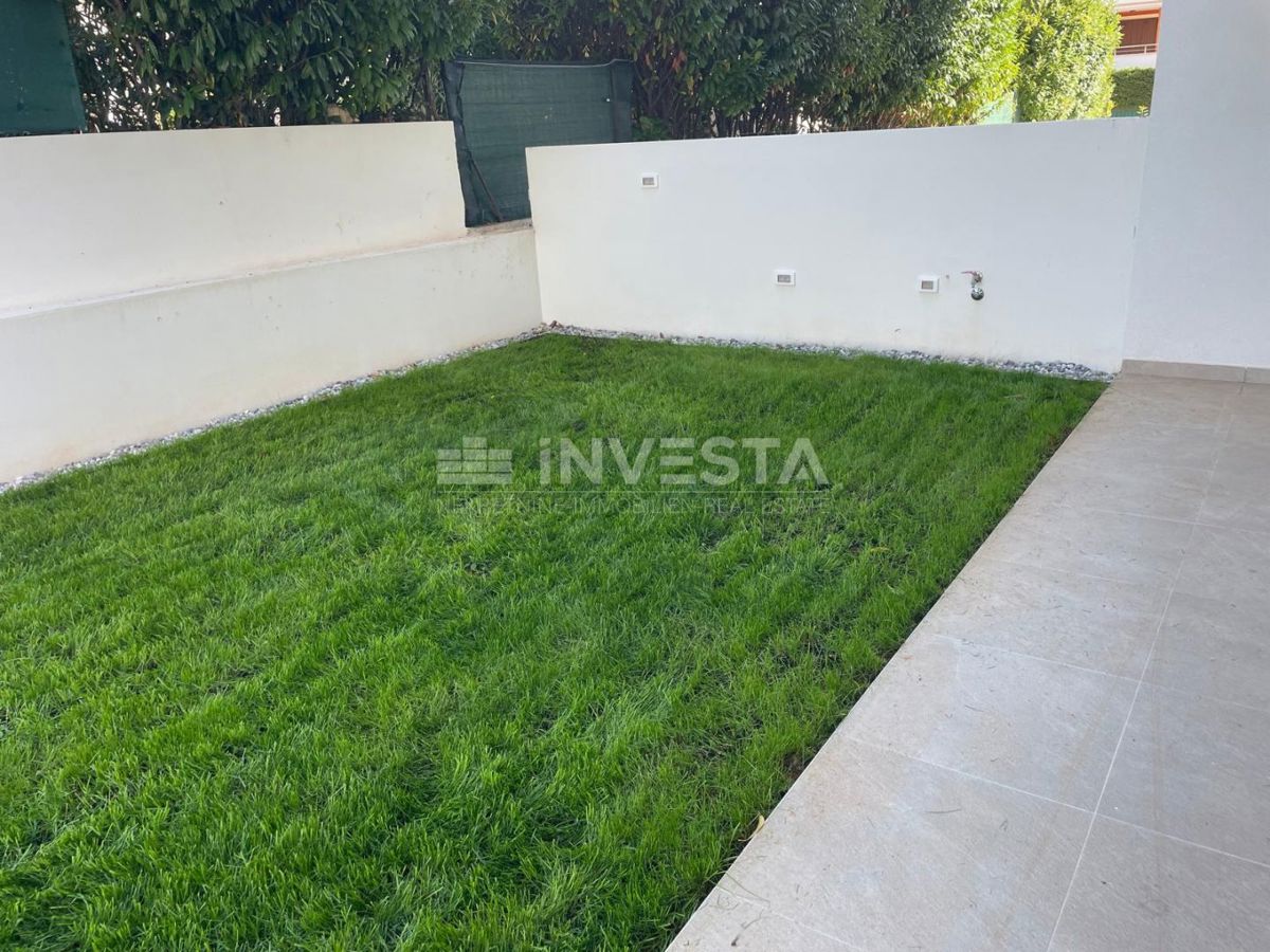 Medolino, Premantura, appartamento di lusso 99 m² con piscina, giardino e 2 posti auto