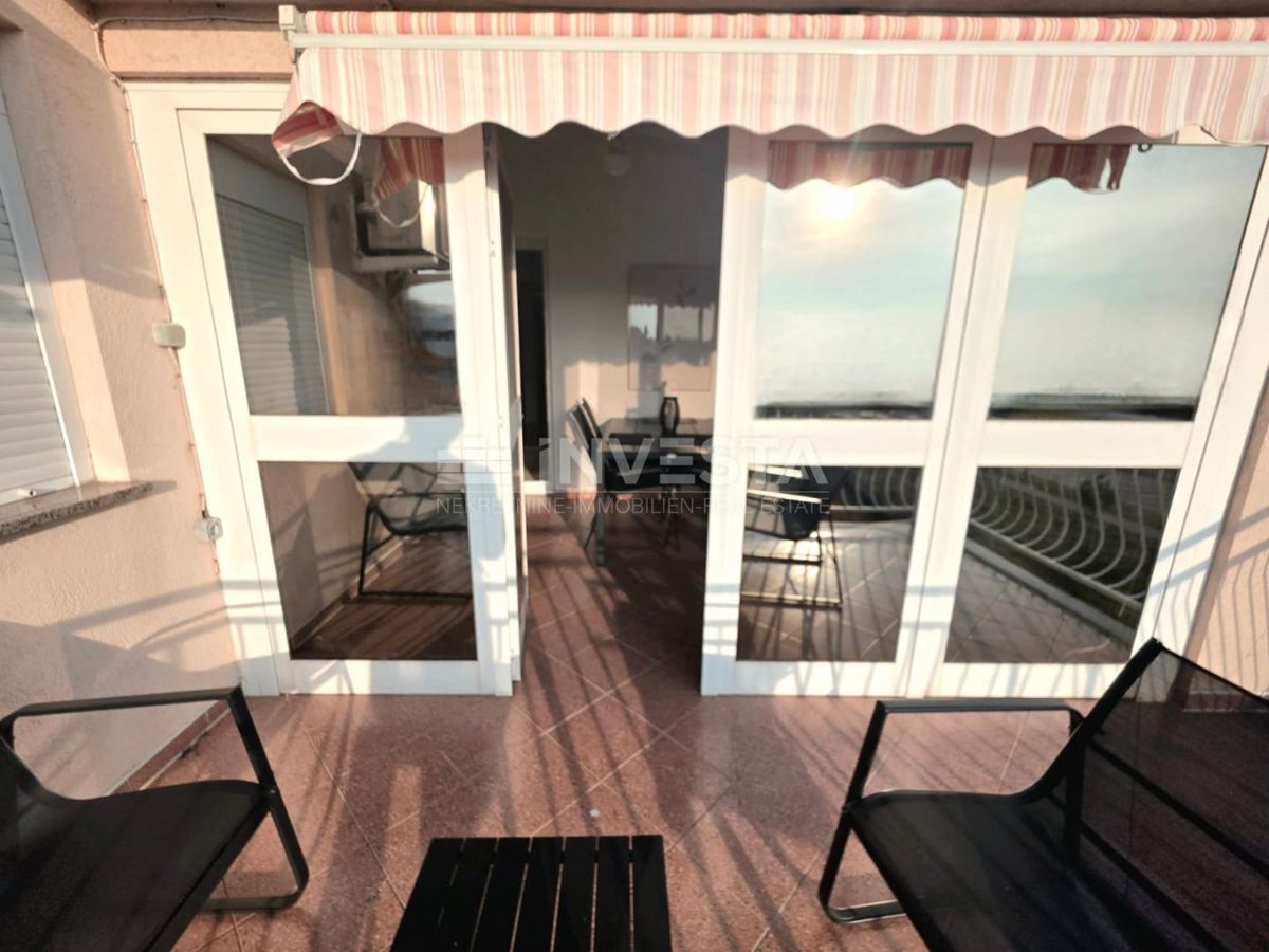 Pola appartamento familiare in ottima posizione con tre camere da letto terrazza e parcheggio