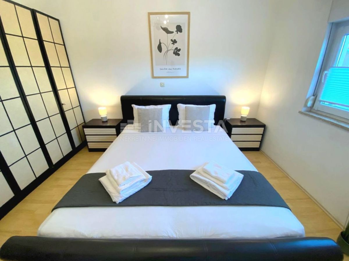 Pola appartamento familiare in ottima posizione con tre camere da letto terrazza e parcheggio