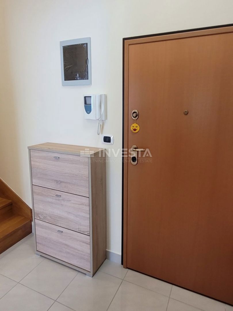 Ampio appartamento con 3 camere da letto, 2 terrazze e vista mare