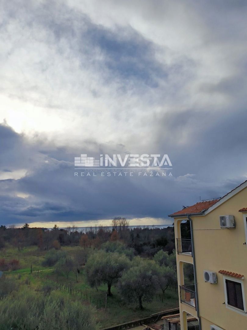 Parenzo, bilocale con vista mare, 60 m2