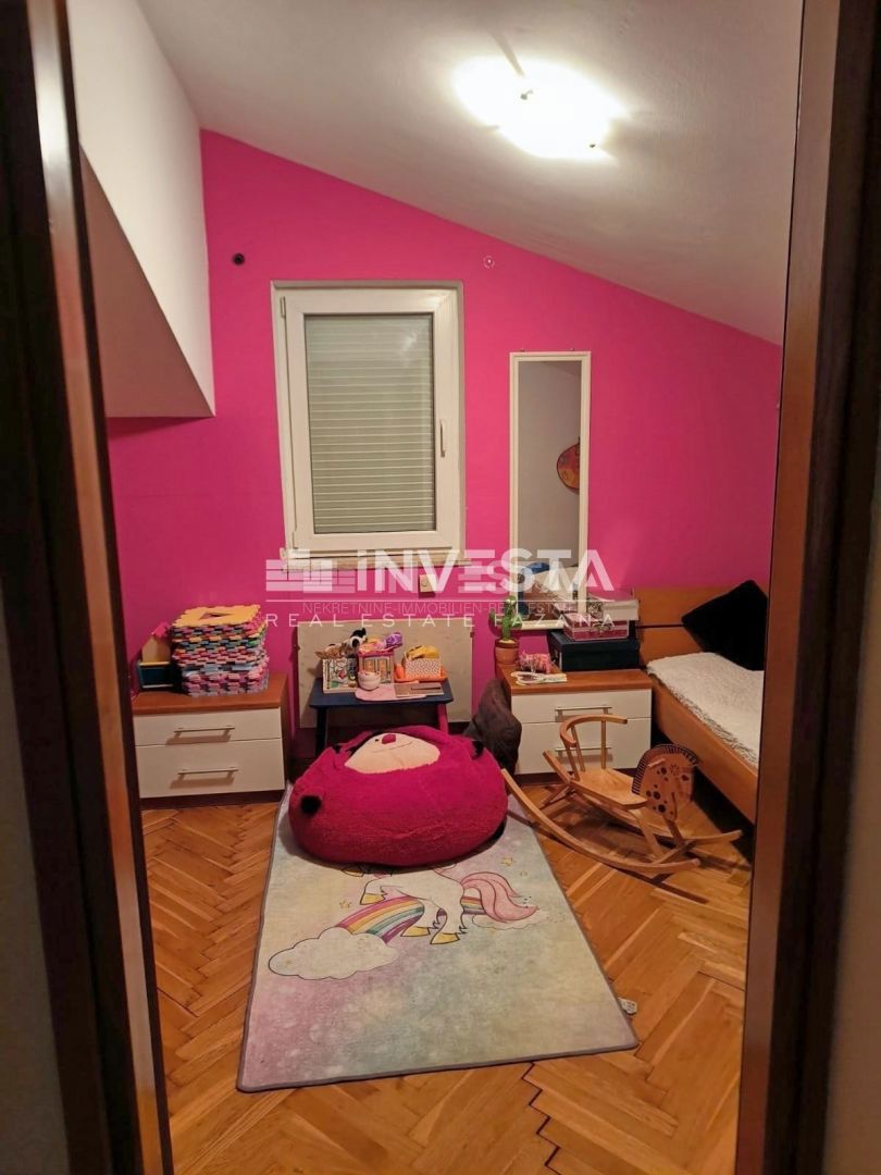 Parenzo, bilocale con vista mare, 60 m2