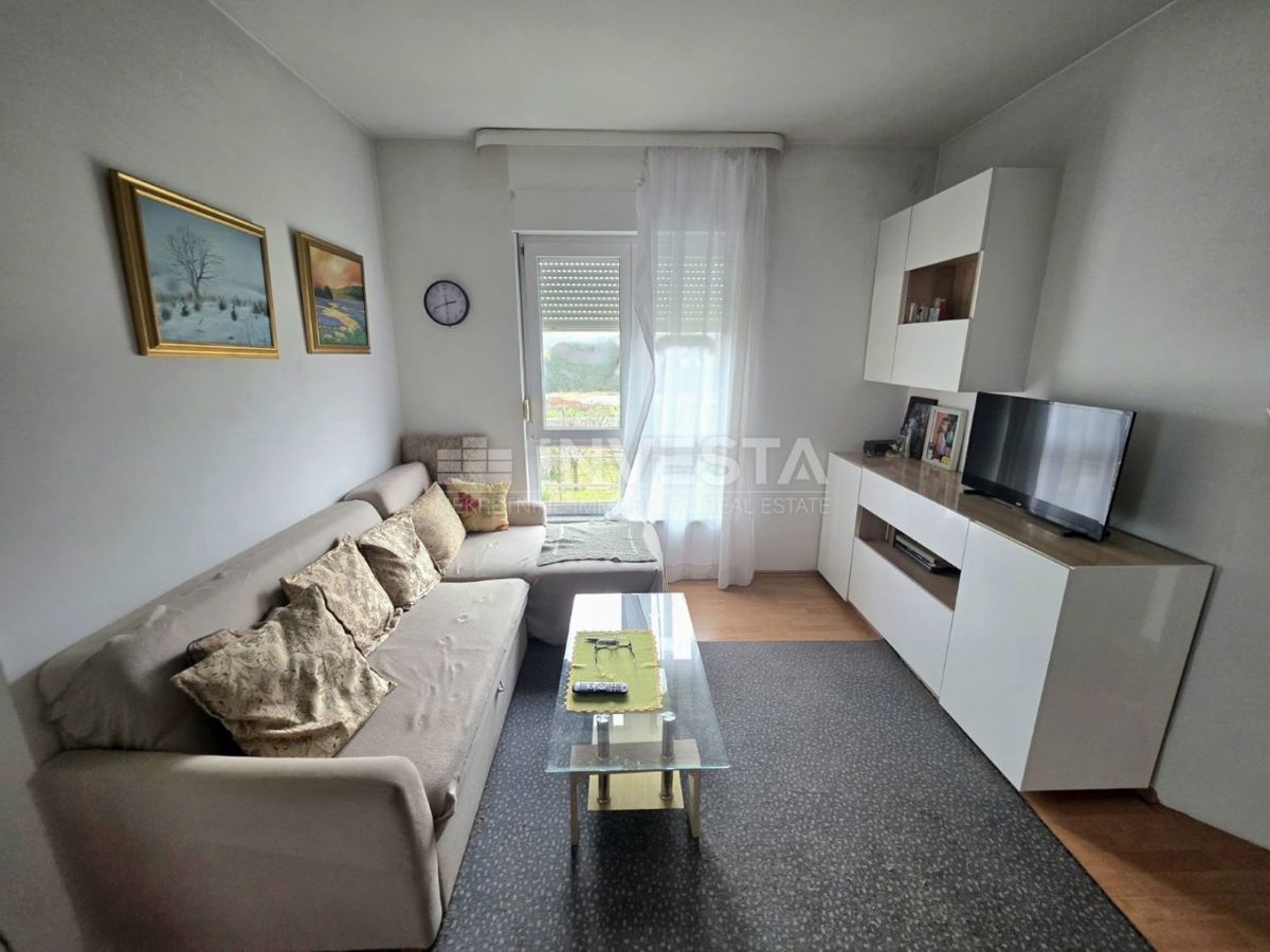 Appartamento con una camera da letto, terrazza e vista sul verde - 1,5 km dal mare