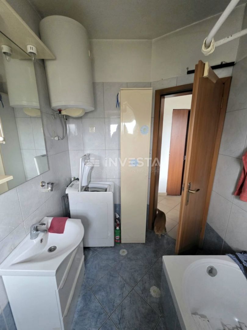 Appartamento con una camera da letto, terrazza e vista sul verde - 1,5 km dal mare