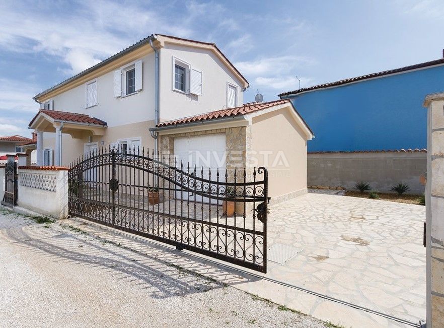 Barbariga, casa indipendente arredata con piscina e garage