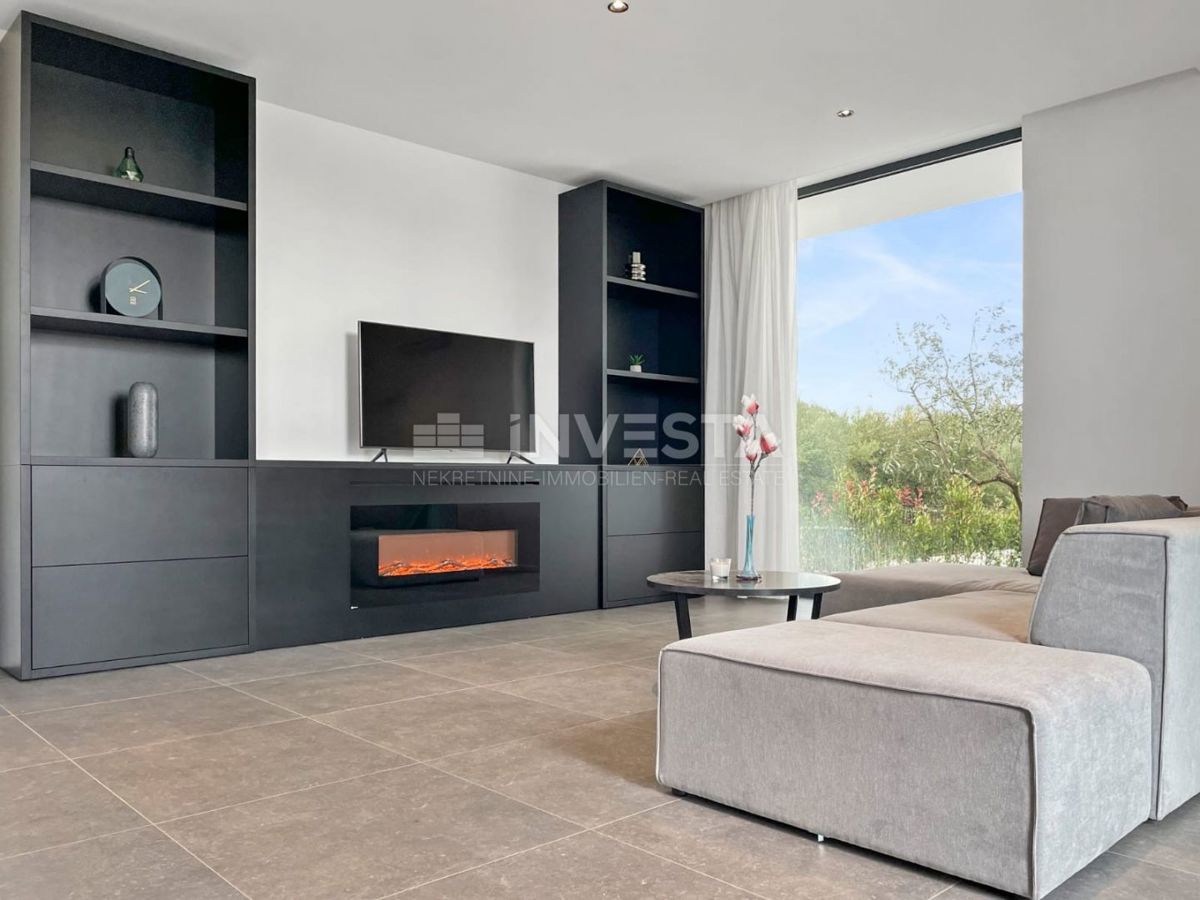 Poreč, dintorni, villa moderna 306m², vista mare