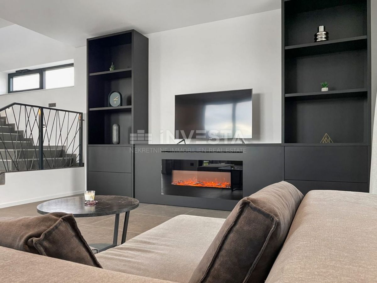 Poreč, dintorni, villa moderna 306m², vista mare