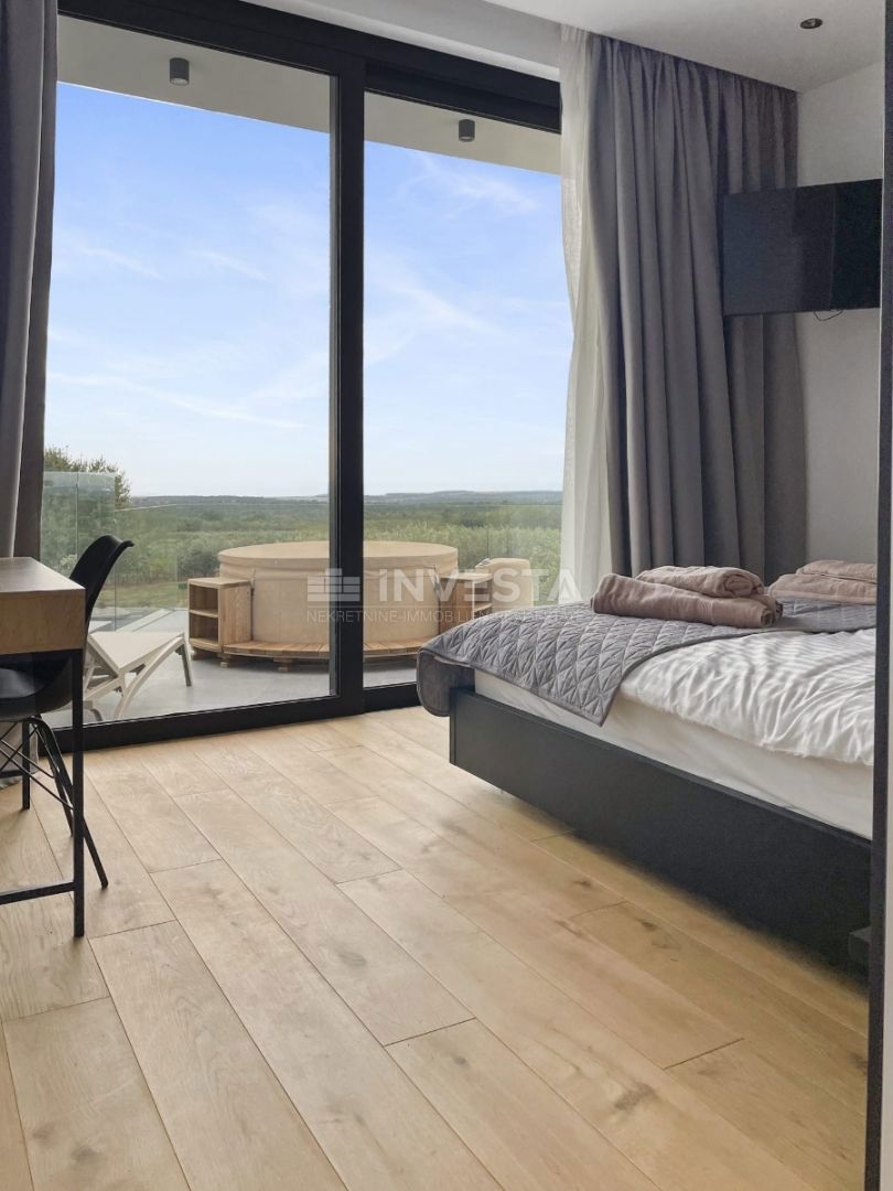 Poreč, dintorni, villa moderna 306m², vista mare