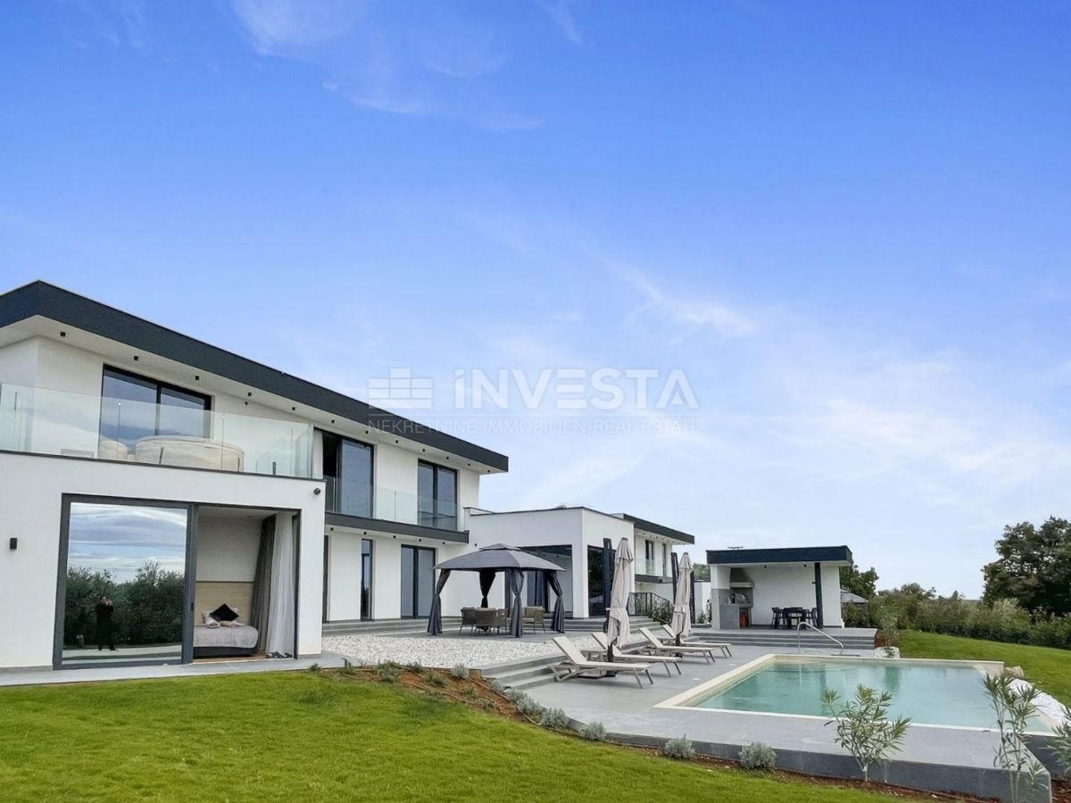 Poreč, dintorni, villa moderna 306m², vista mare