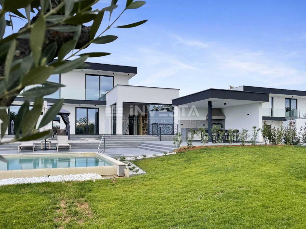 Poreč, dintorni, villa moderna 306m², vista mare