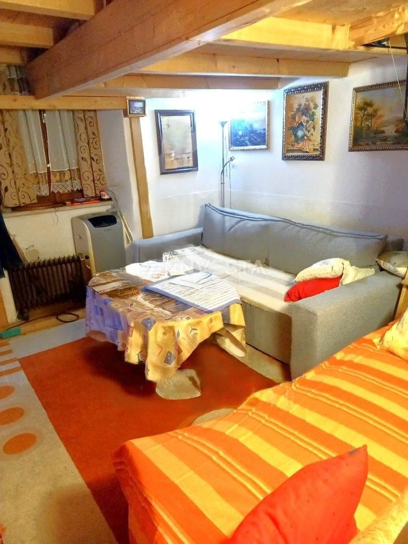 Pola, Kaštanjer, appartamento con galleria vicino al centro