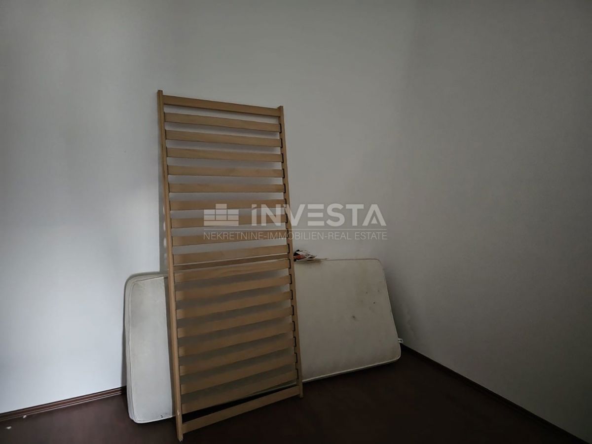 Centro di Medulin, casa in pietra parzialmente ristrutturata