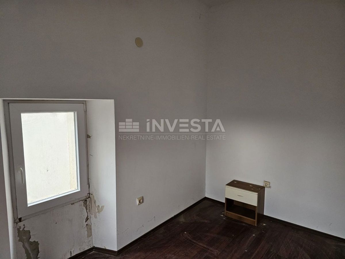 Centro di Medulin, casa in pietra parzialmente ristrutturata