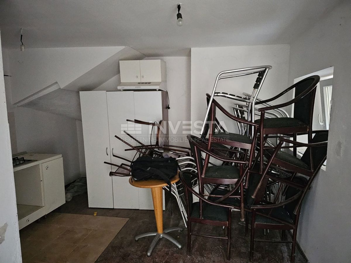 Centro di Medulin, casa in pietra parzialmente ristrutturata