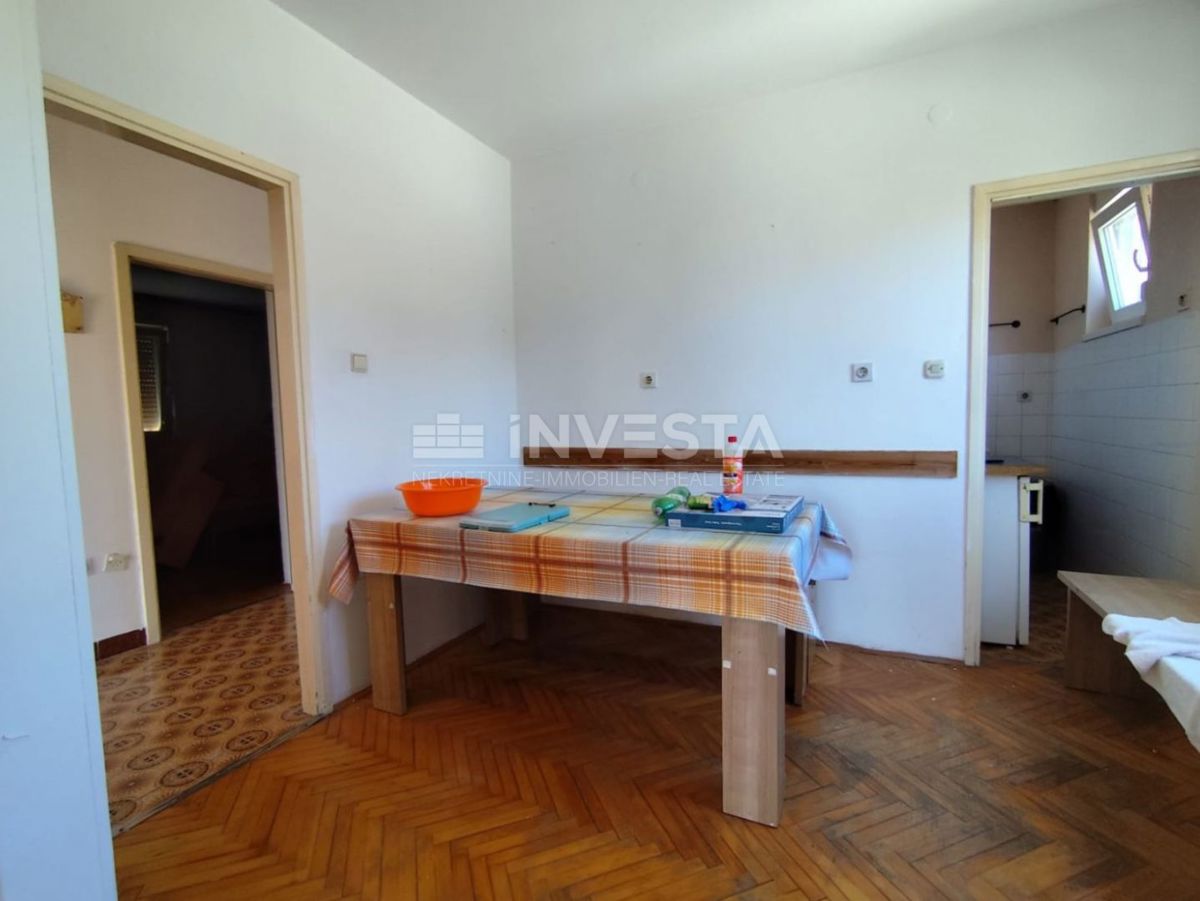 Appartamento trilocale con parcheggio, vicino al mare