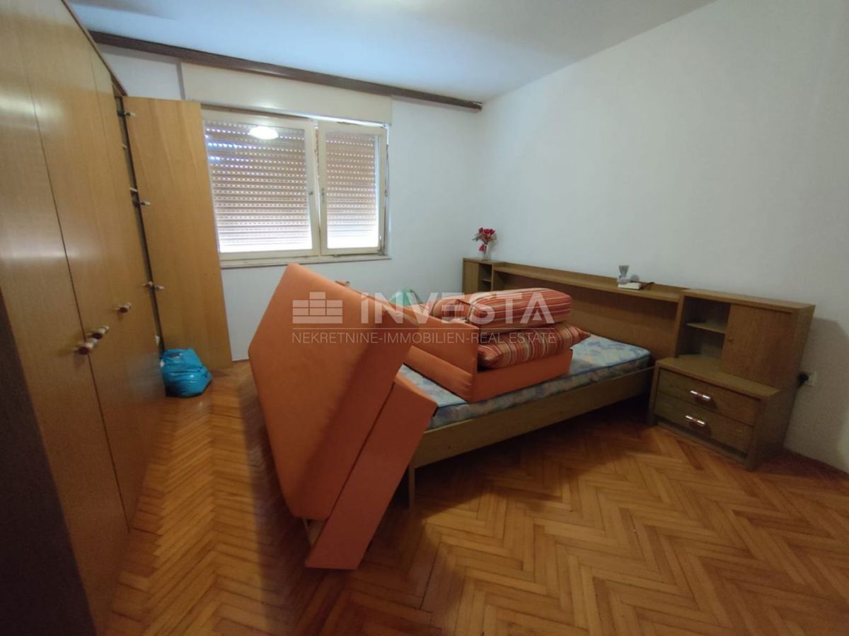 Appartamento trilocale con parcheggio, vicino al mare