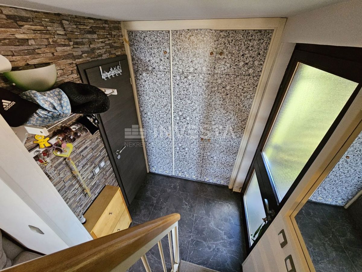 Duga Uvala, appartamento con vista mare, vicino alla spiaggia