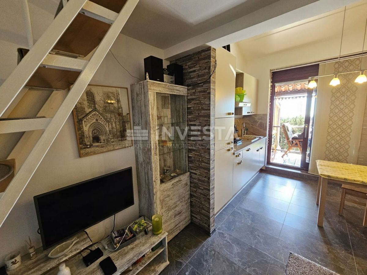 Duga Uvala, appartamento con vista mare, vicino alla spiaggia