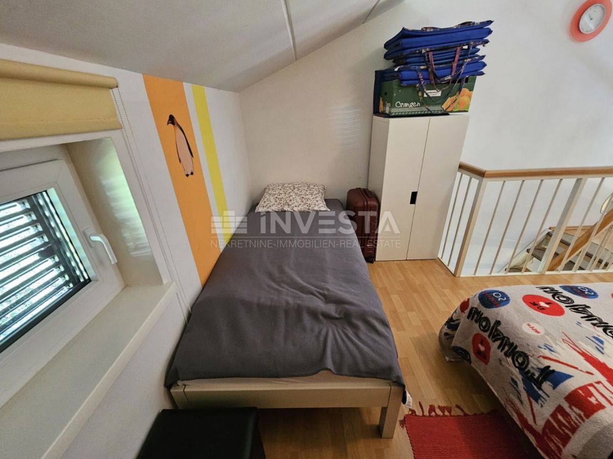 Duga Uvala, appartamento con vista mare, vicino alla spiaggia