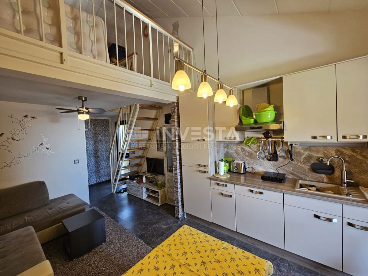 Duga Uvala, appartamento con vista mare, vicino alla spiaggia