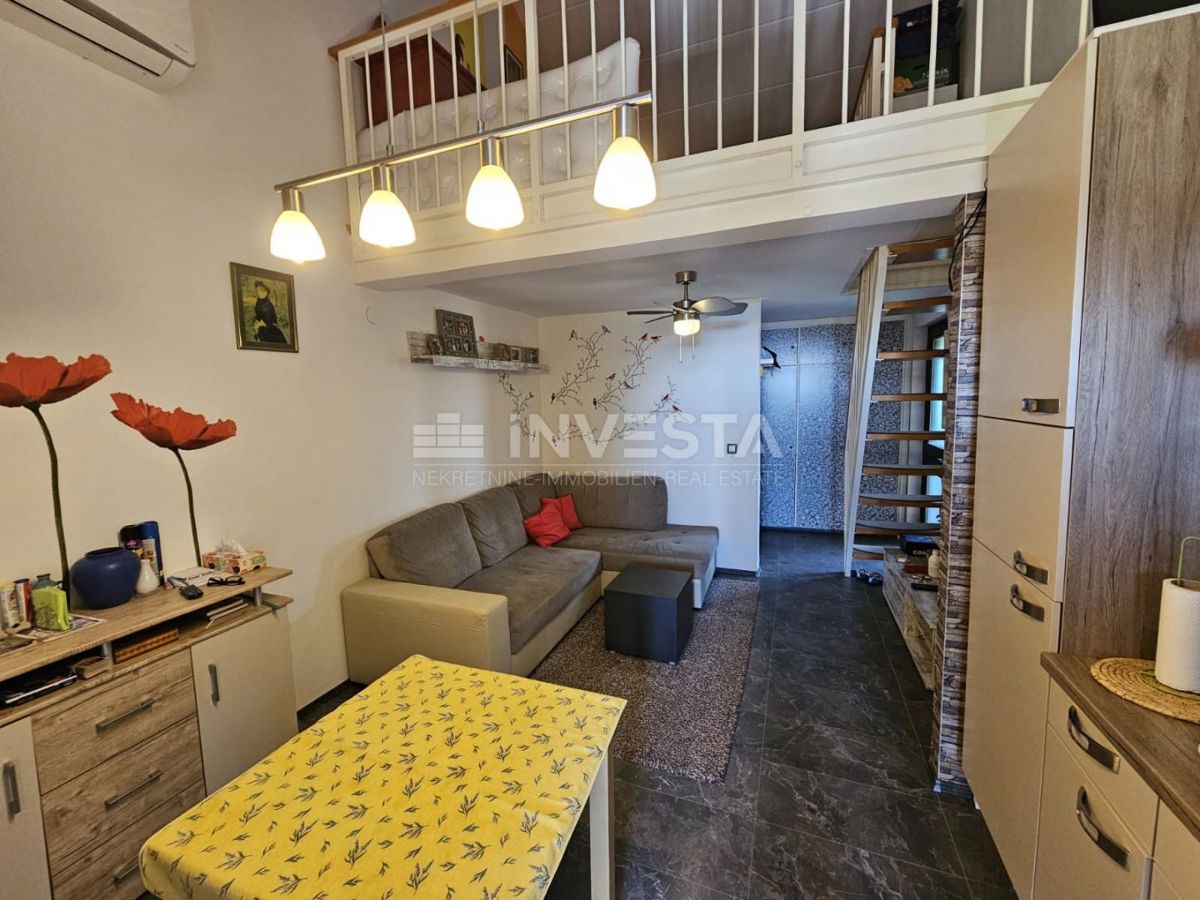 Duga Uvala, appartamento con vista mare, vicino alla spiaggia