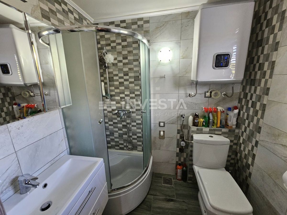 Duga Uvala, appartamento con vista mare, vicino alla spiaggia