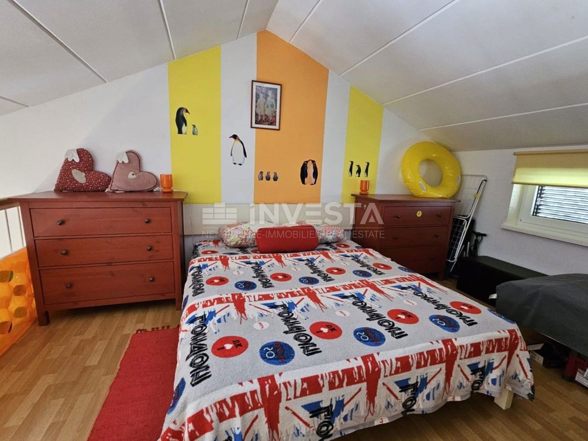 Duga Uvala, appartamento con vista mare, vicino alla spiaggia