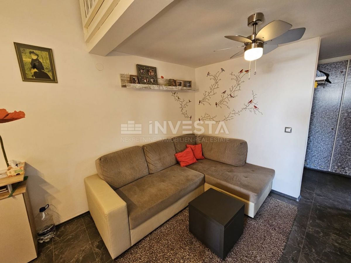 Duga Uvala, appartamento con vista mare, vicino alla spiaggia