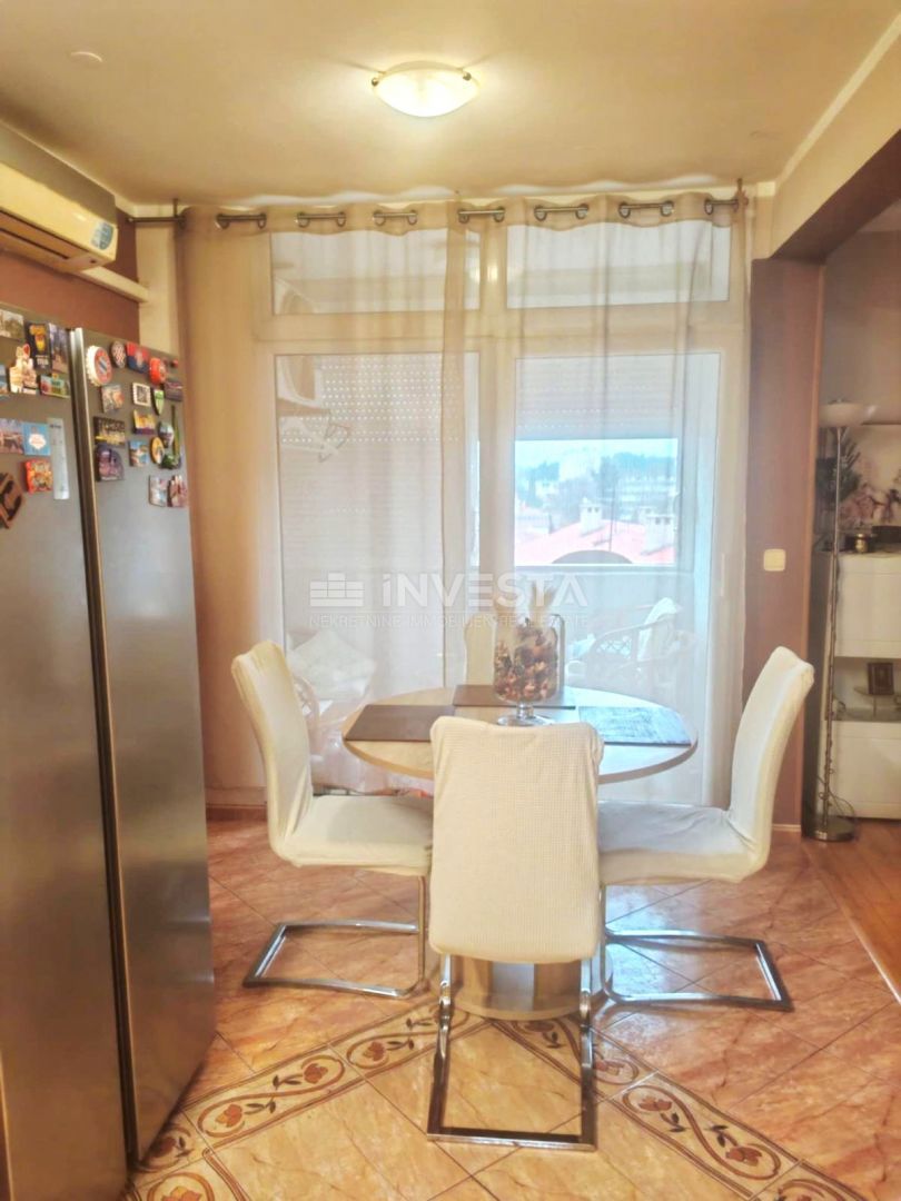 Appartamento con 3 camere da letto in una posizione richiesta