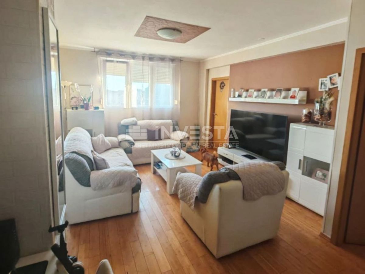 Appartamento con 3 camere da letto in una posizione richiesta