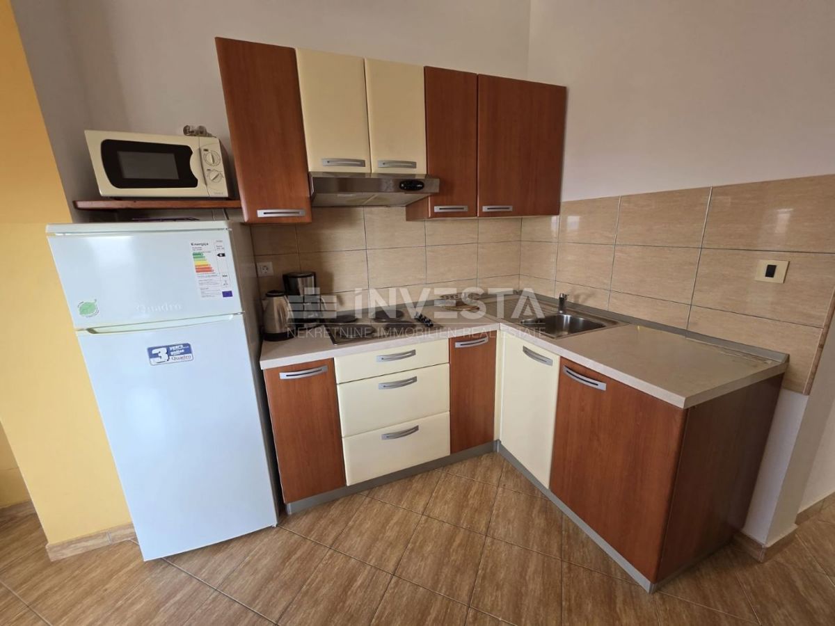 Barbariga, appartamento con due camere da letto, vista mare e piscina