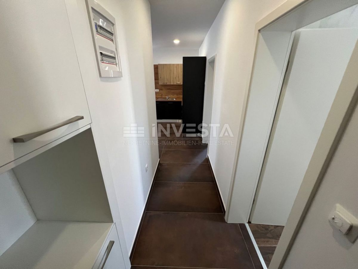 Medulin, appartamento di lusso al 1° piano di una nuova costruzione con parcheggio