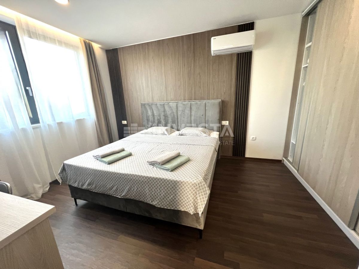 Medulin, appartamento di lusso al 1° piano di una nuova costruzione con parcheggio