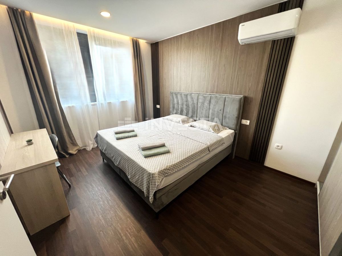 Medulin, appartamento di lusso al 1° piano di una nuova costruzione con parcheggio