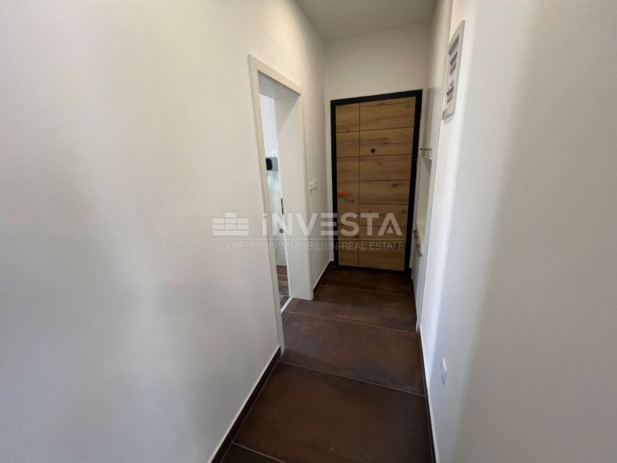 Medulin, appartamento di lusso al 1° piano di una nuova costruzione con parcheggio