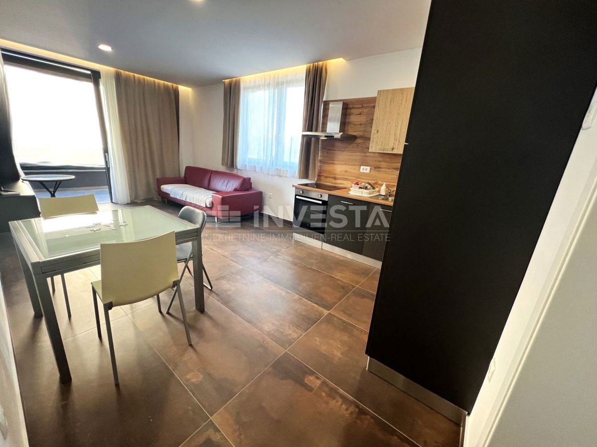 Medulin, appartamento di lusso al 1° piano di una nuova costruzione con parcheggio