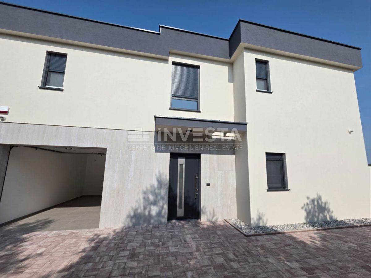 Medulin, Villa di lusso, a 1 km dal mare – piscina, tre camere da letto e attrezzature di alta qualità