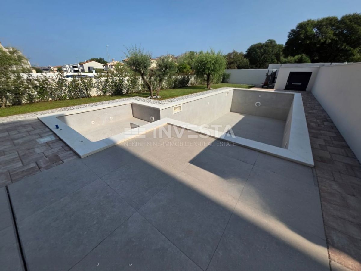 Medulin, Villa di lusso, a 1 km dal mare – piscina, tre camere da letto e attrezzature di alta qualità