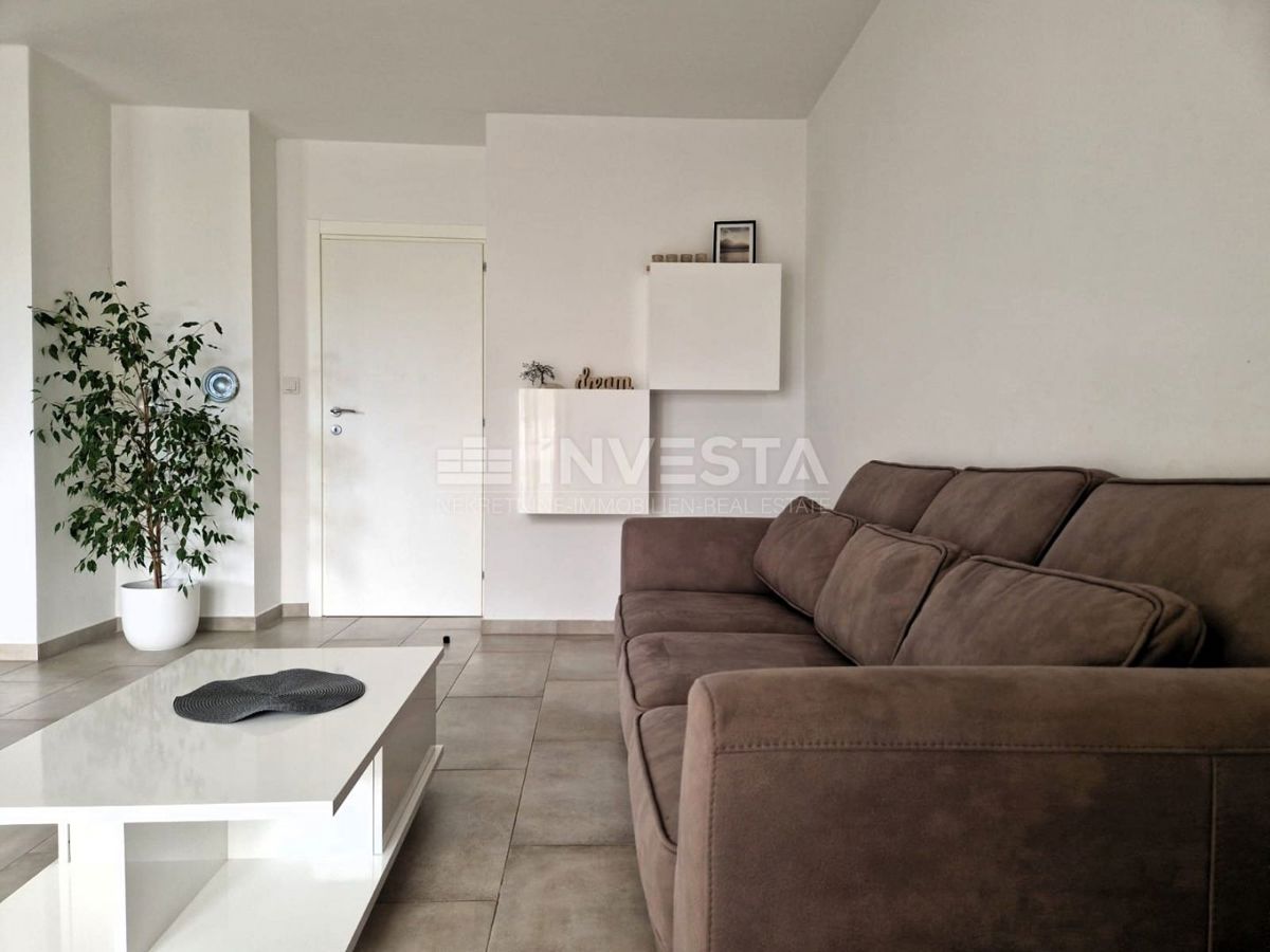 Fažana, Appartamento spazioso a 300 m dalla spiaggia, 3 camere, bagno, WC